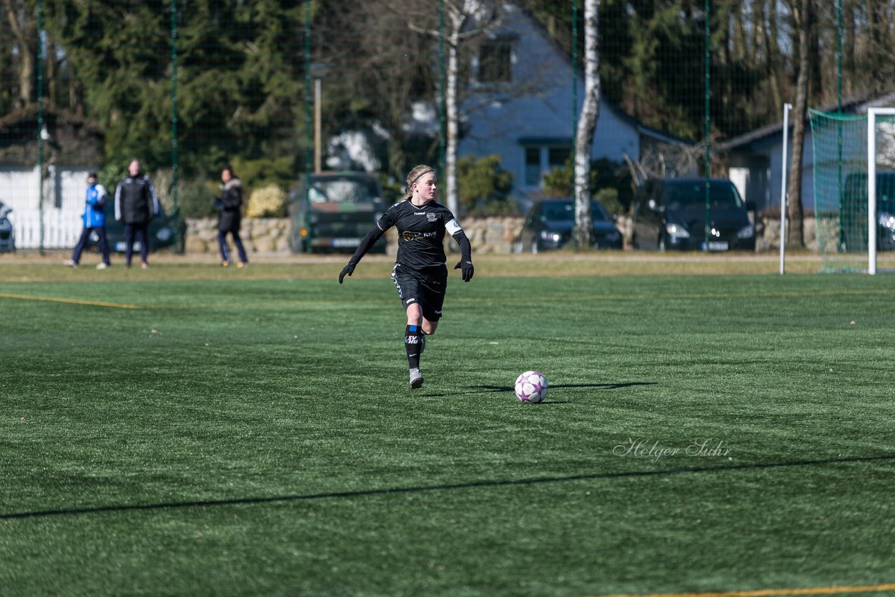 Bild 322 - B-Juniorinnen Halbfinale SVHU - Holstein Kiel : Ergebnis: 3:0